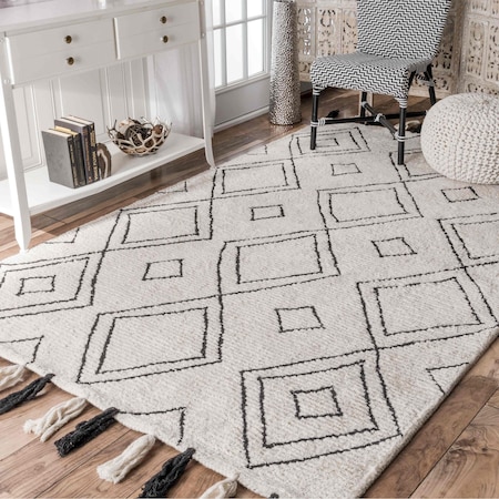 Nuloom Lisha Moroccan Diamond Tassel Area Rug 4ft x 6ft GYML02A-406